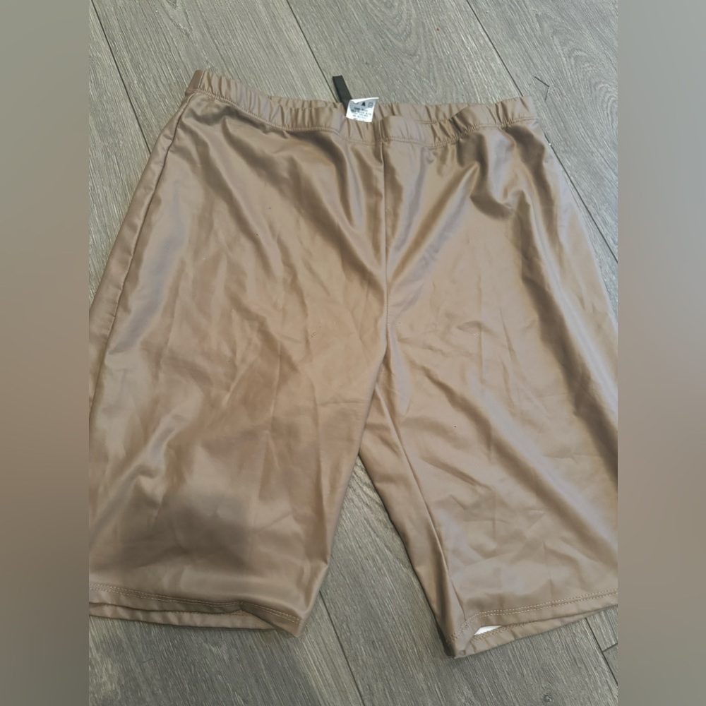 Beige polyester knee length shorts
